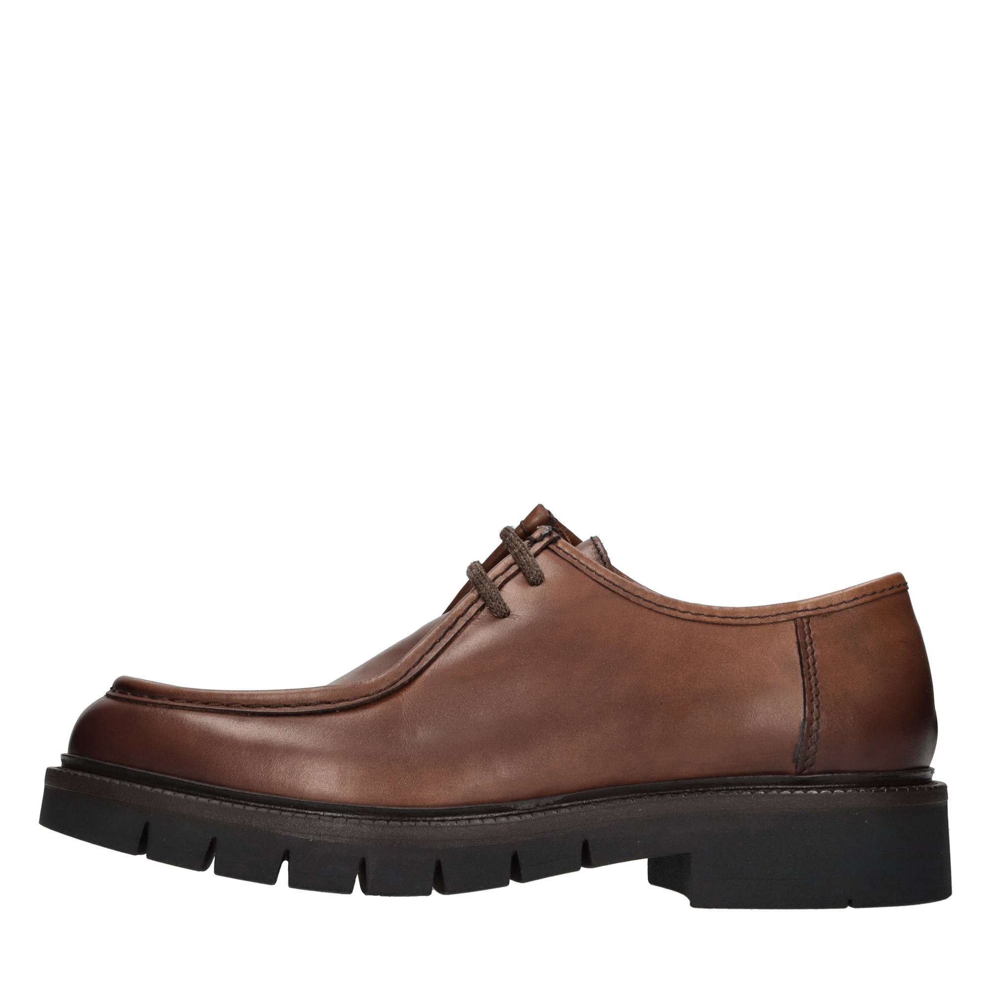Marco Ferretti Flat Shoes In Marrone Scuri