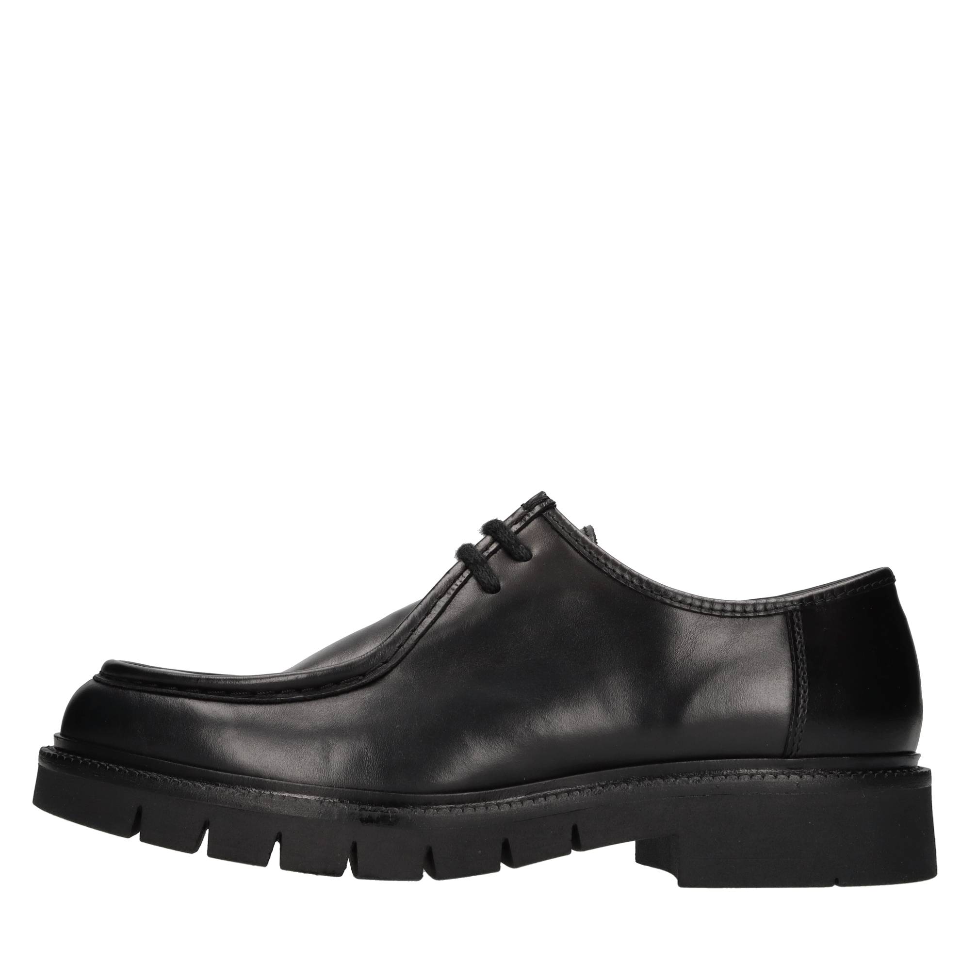 Marco Ferretti Flat Shoes In Nero Scuri