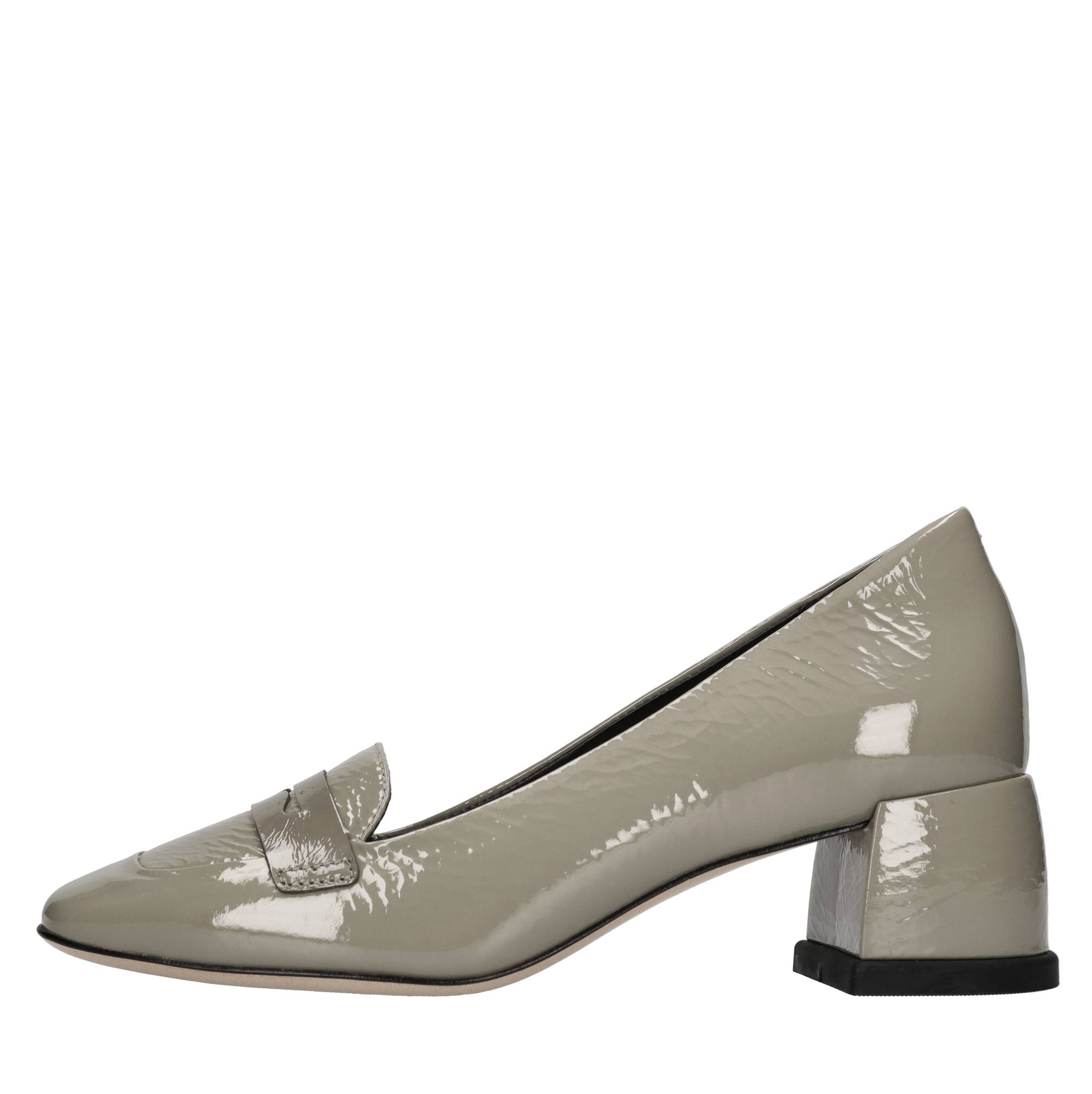 VICENZA Flat shoes Grey