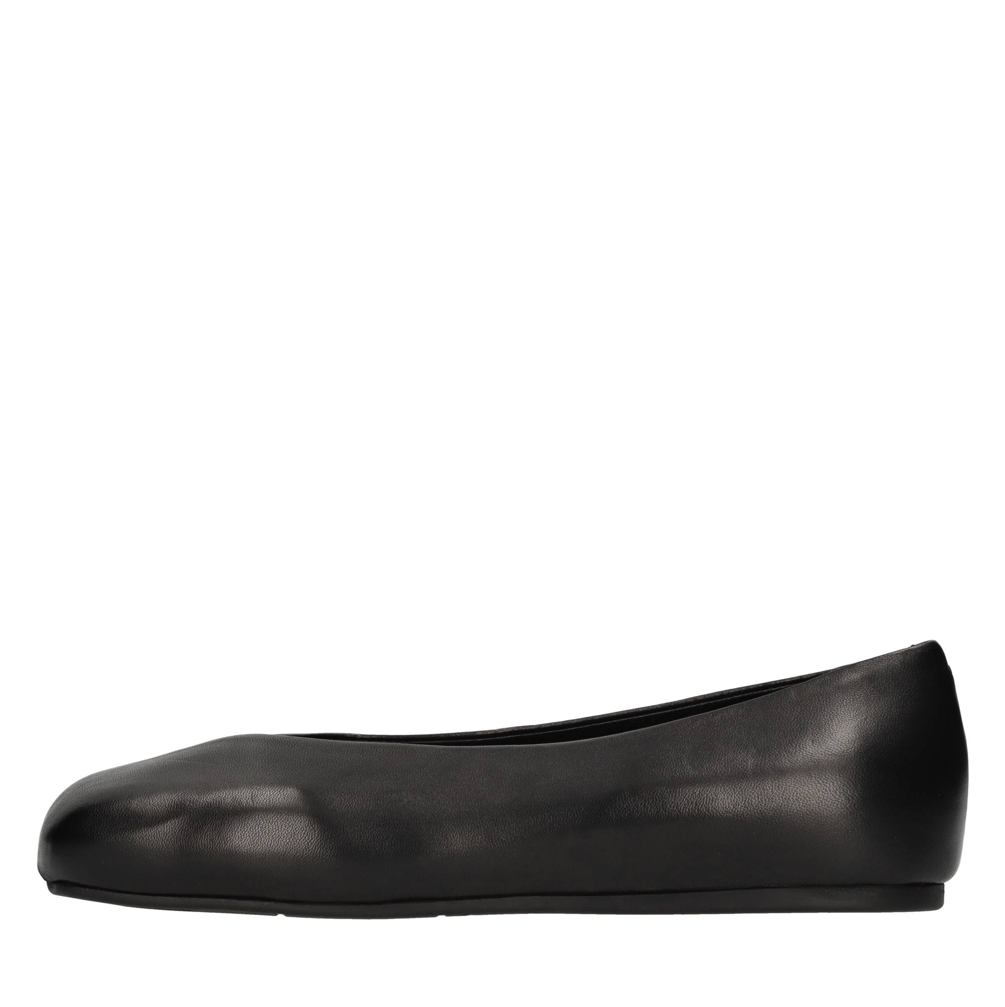 Vic Matie Niedrig Schuhe Schwarz