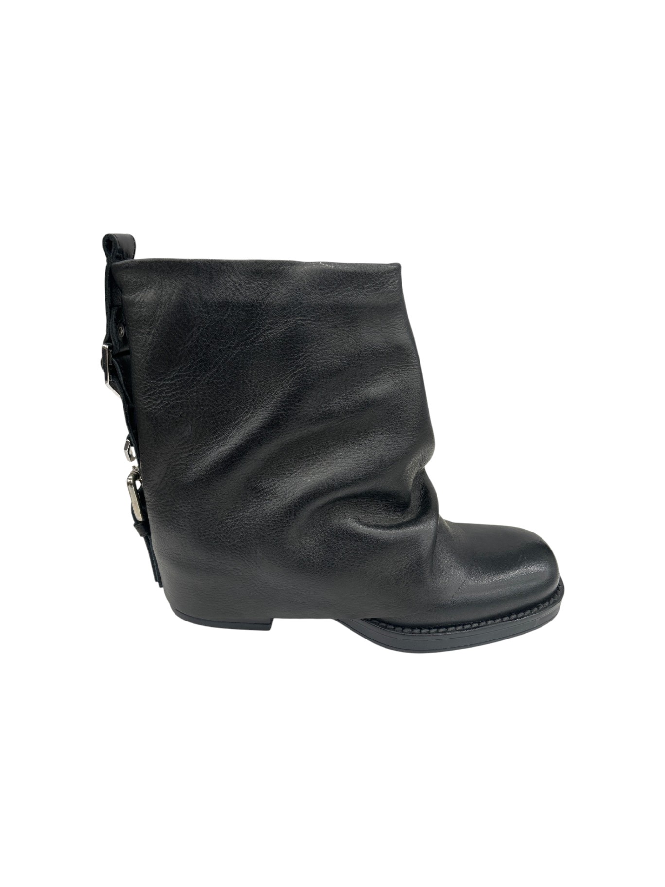 Quadra Stivaletti Donna in Pelle Nera con Dettagli Slouchy
