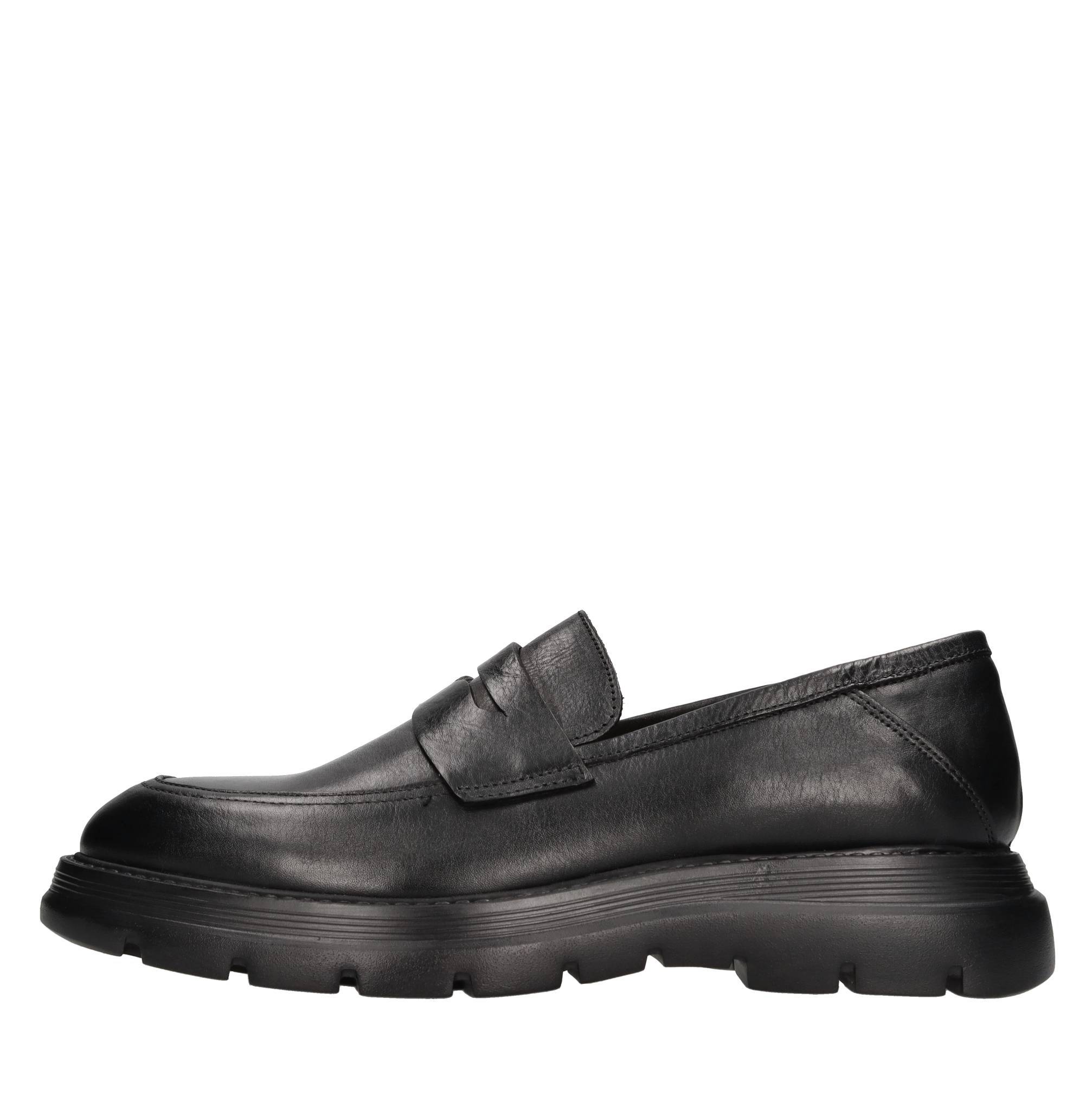 F.LLI RENNELLA Flat shoes Black