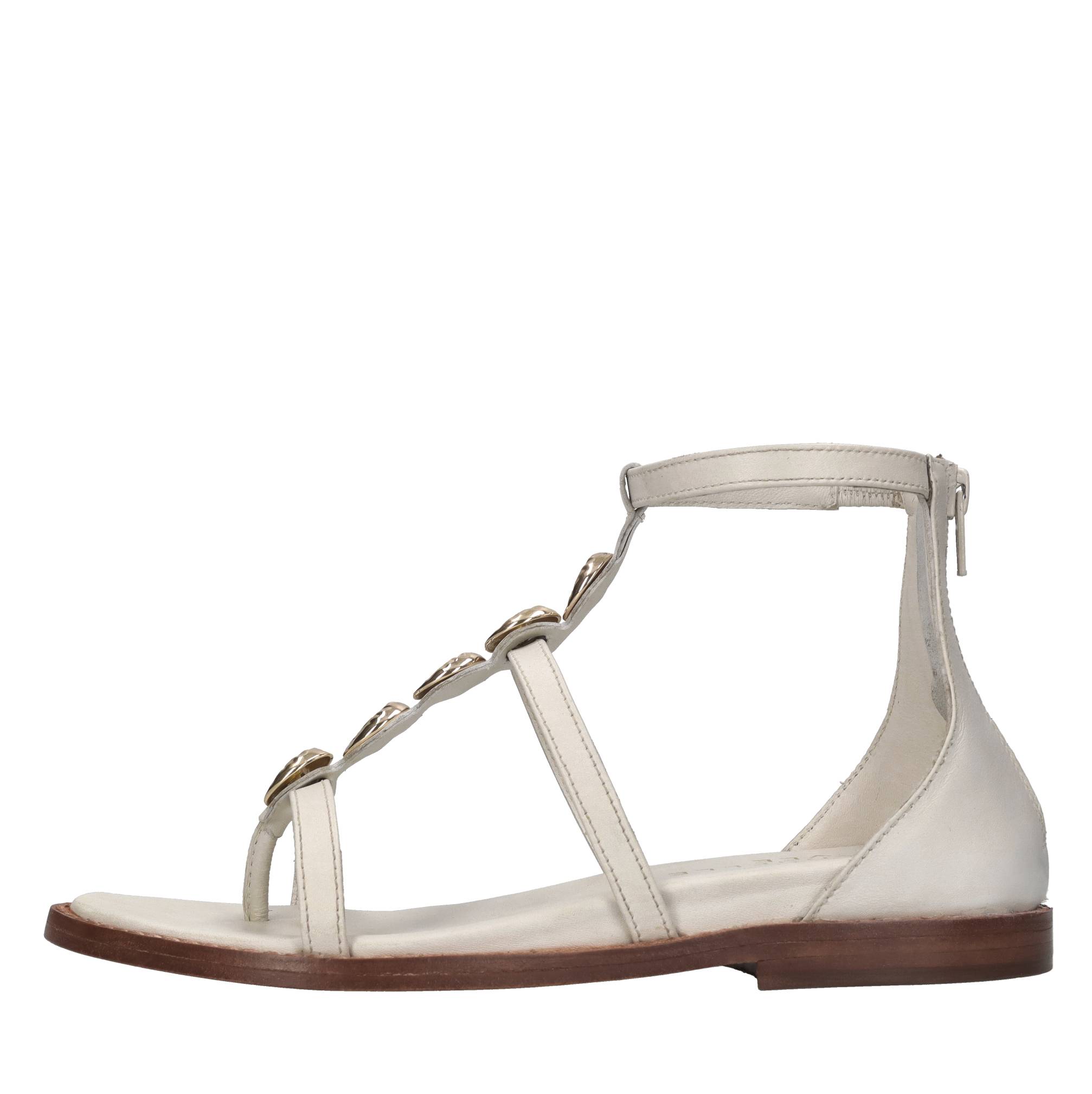 Emanuelle Vee Niedrig Schuhe WeiB