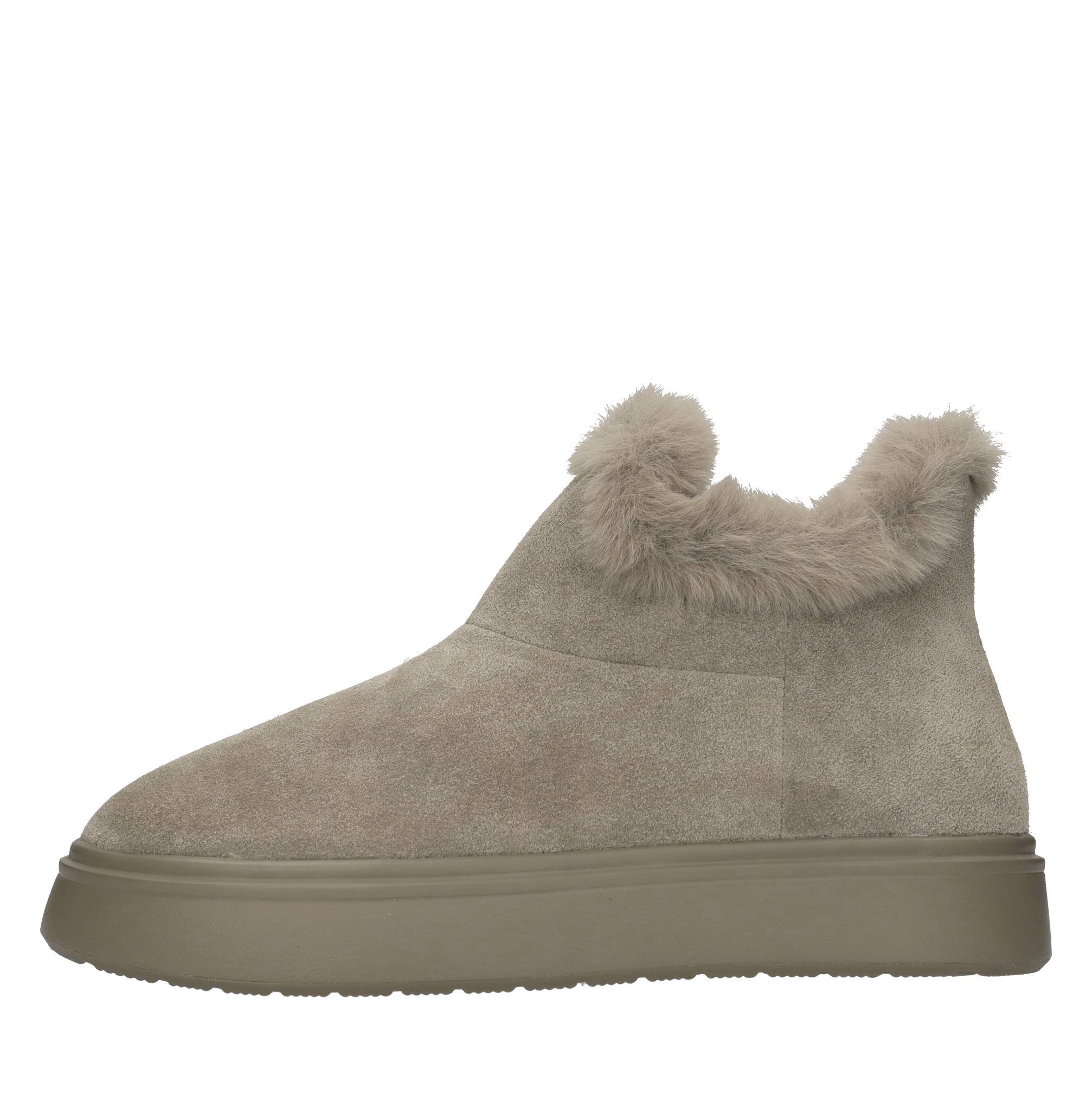 Emanuelle Vee Beige