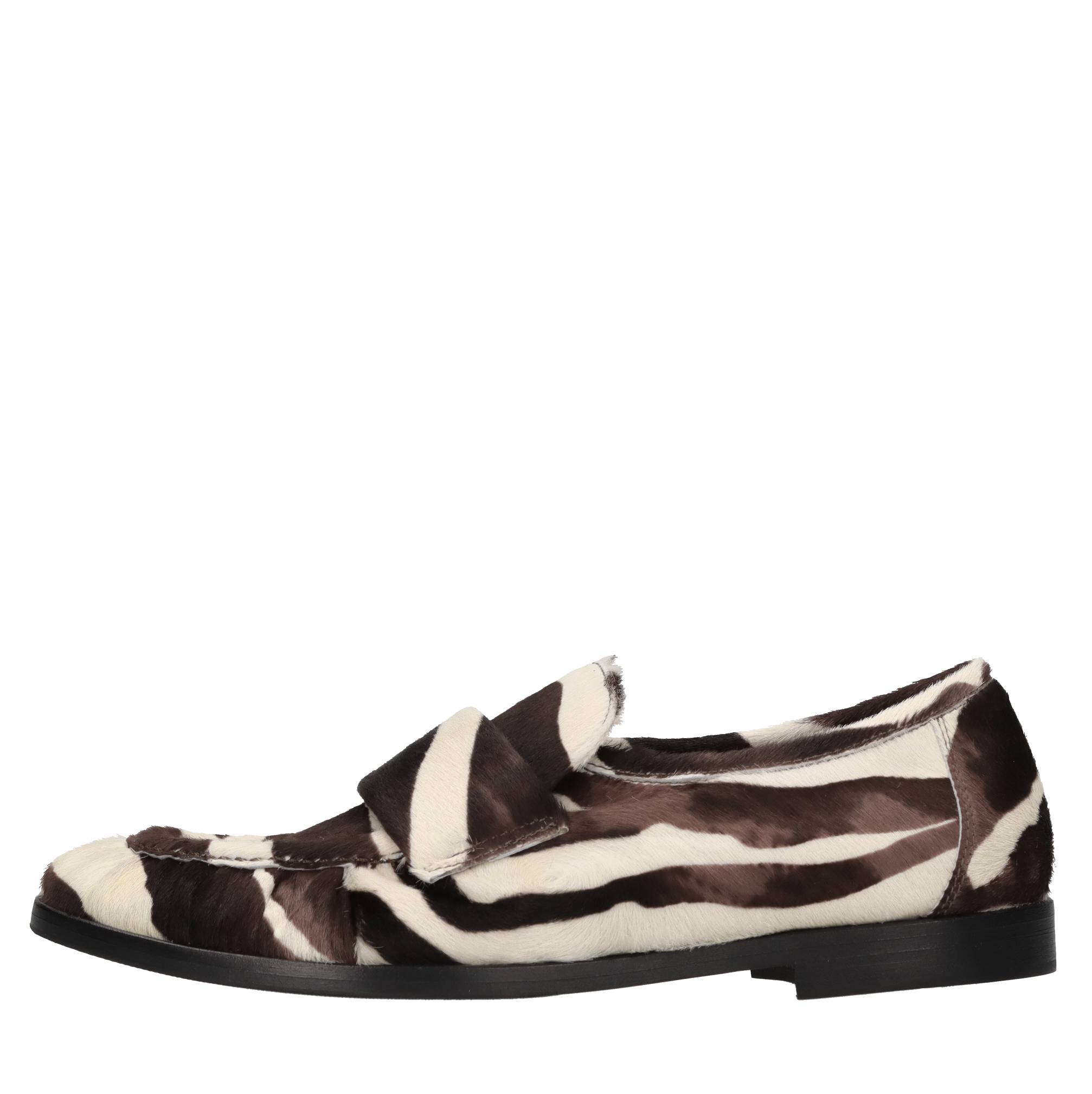 Lorena Paggi Lage schoenen Dieren