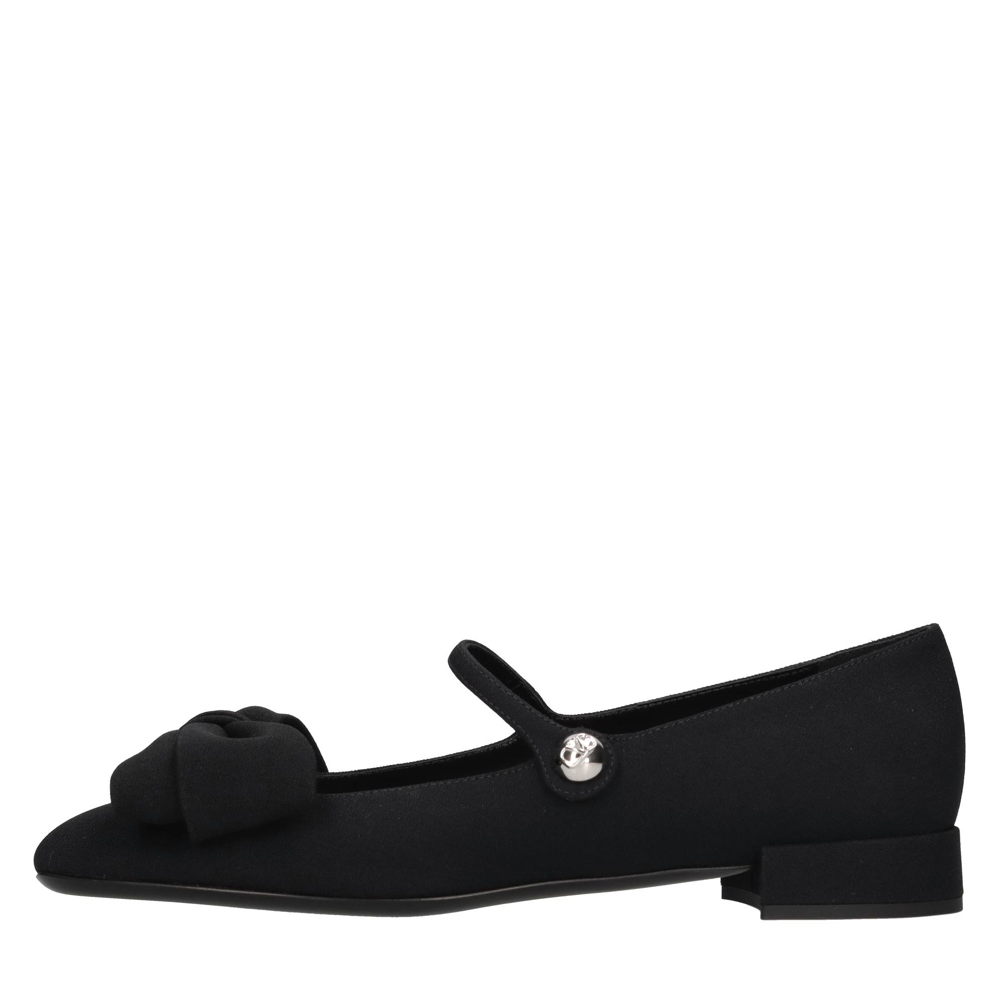 Valentino Garavani Flat shoes Black
