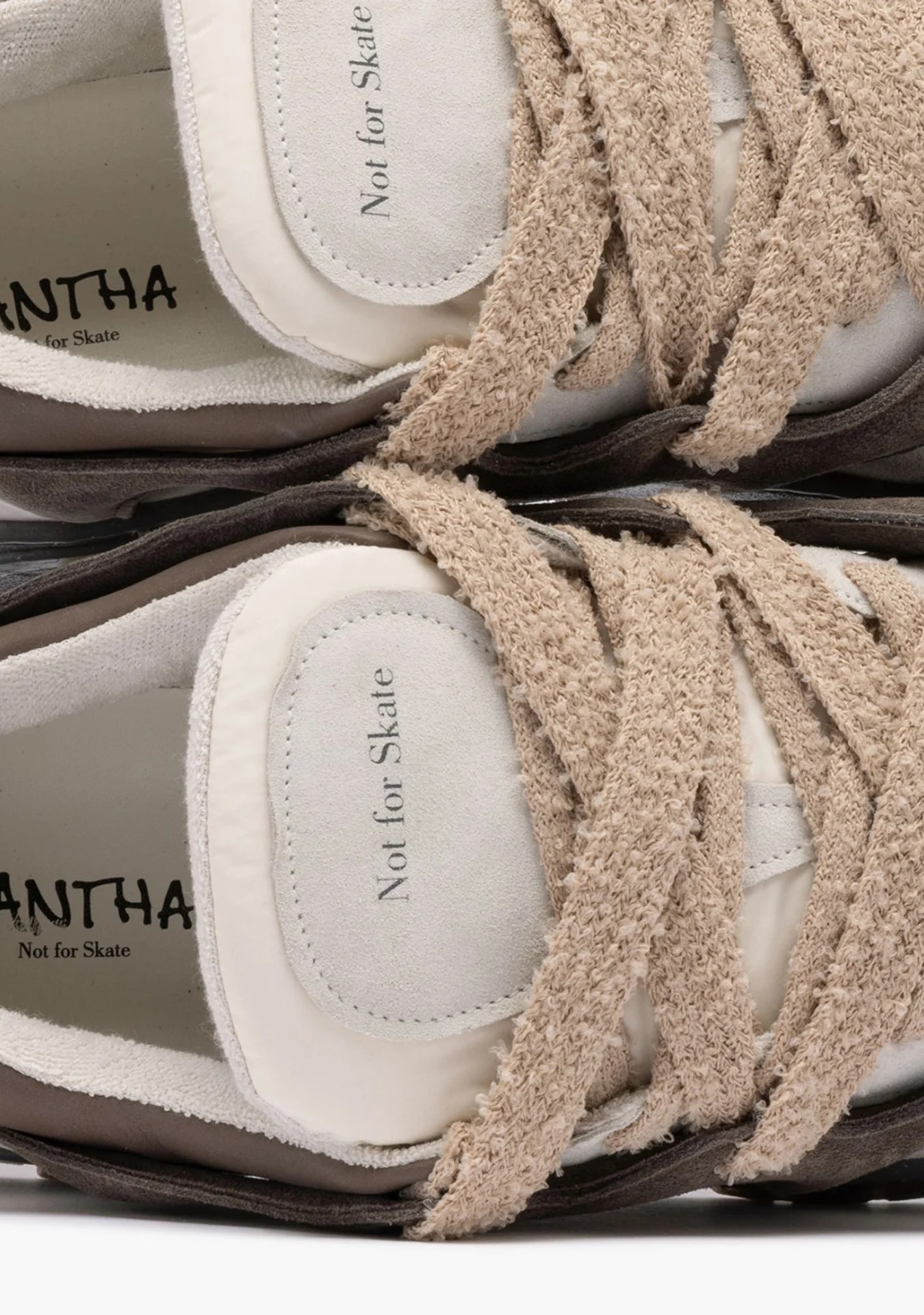 Santha Model 1 Contrast Sneakers in Camoscio Marrone