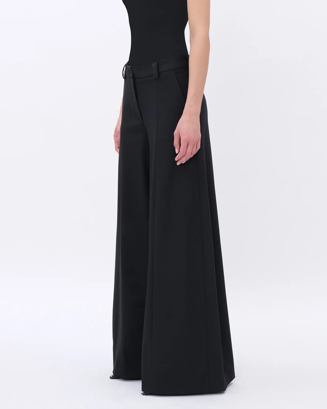 THE LATEST Pantalone
