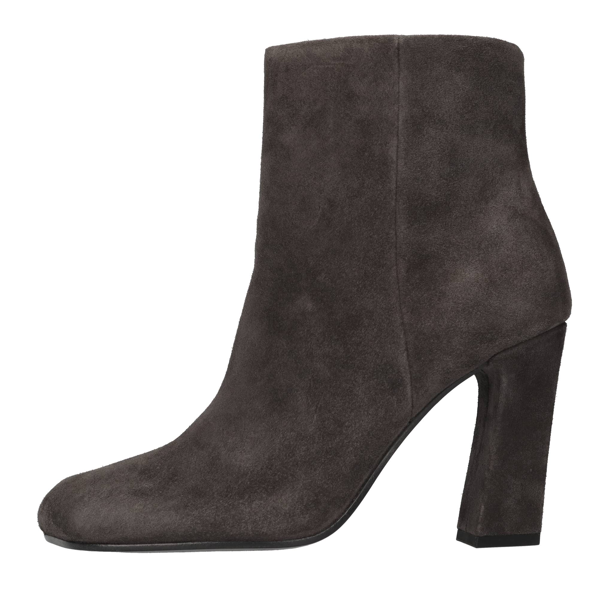 Ash Bottes Moro Head