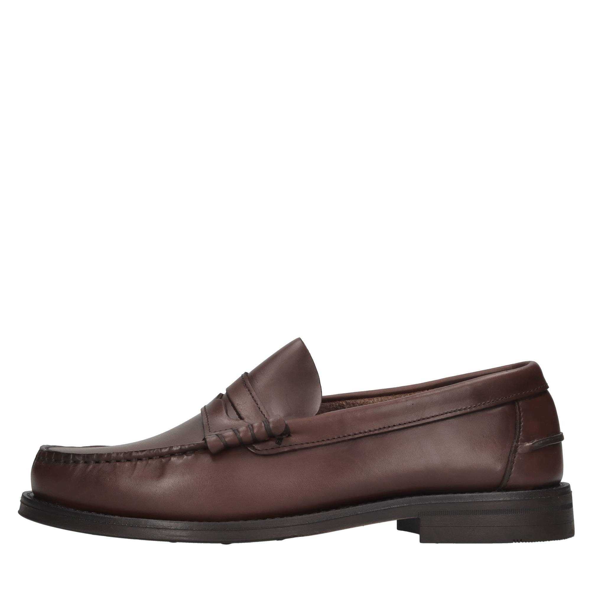 Saxone Lage schoenen Bruin