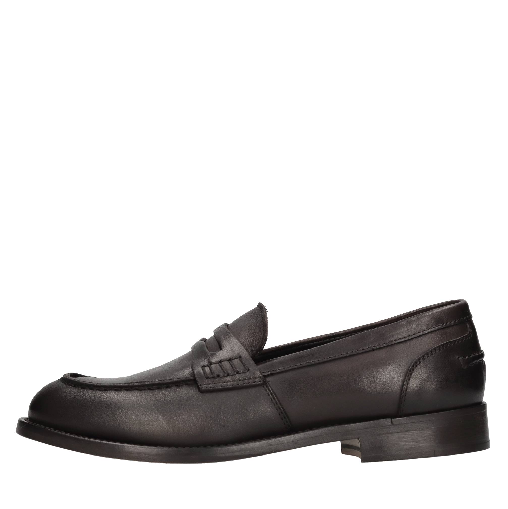 Richard Owen Flat shoes Brown