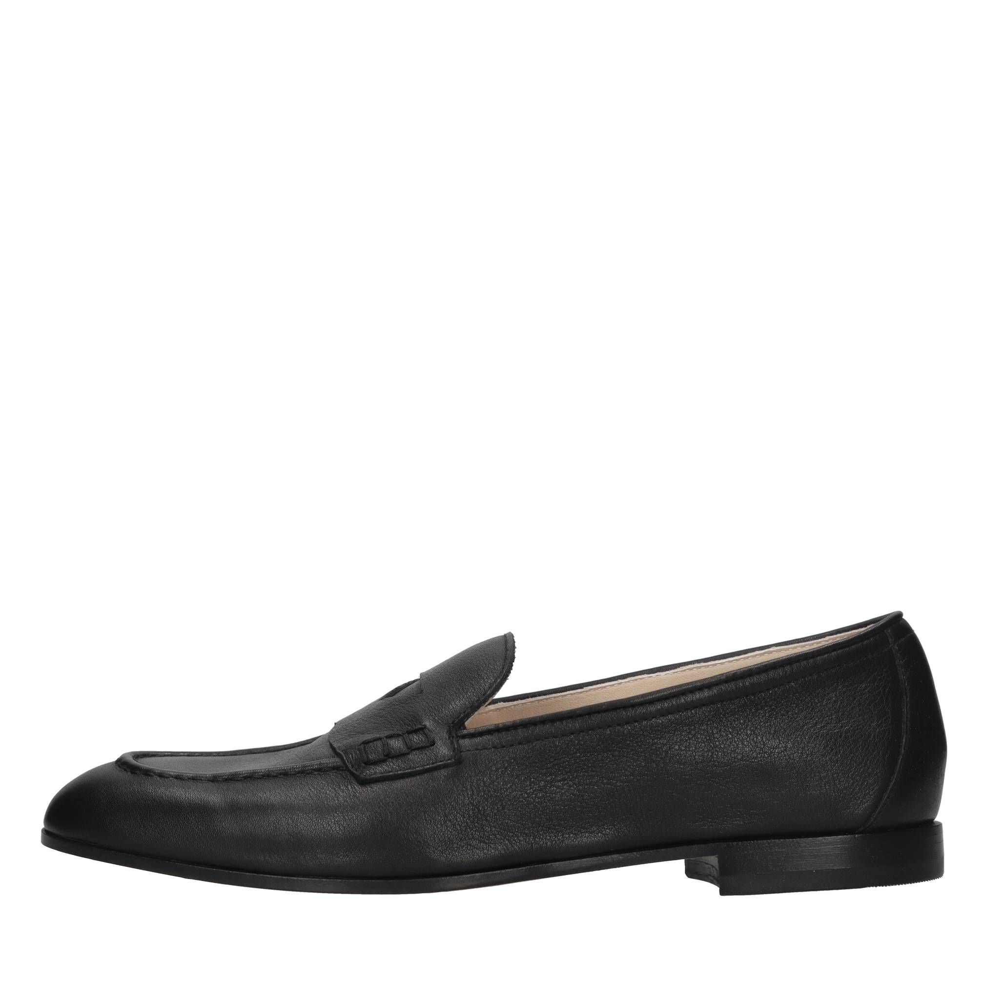 Doucal's Lage schoenen zwart
