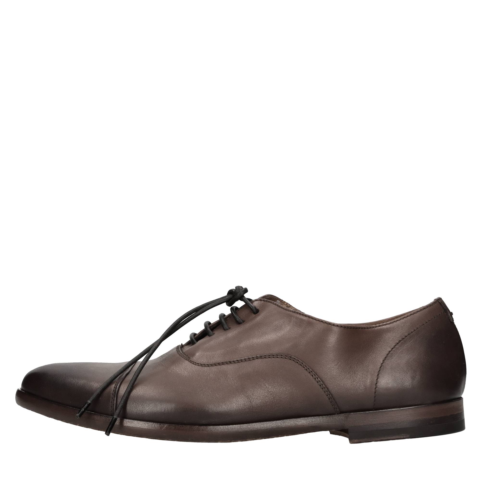Doucal's Niedrige Schuhe Braun