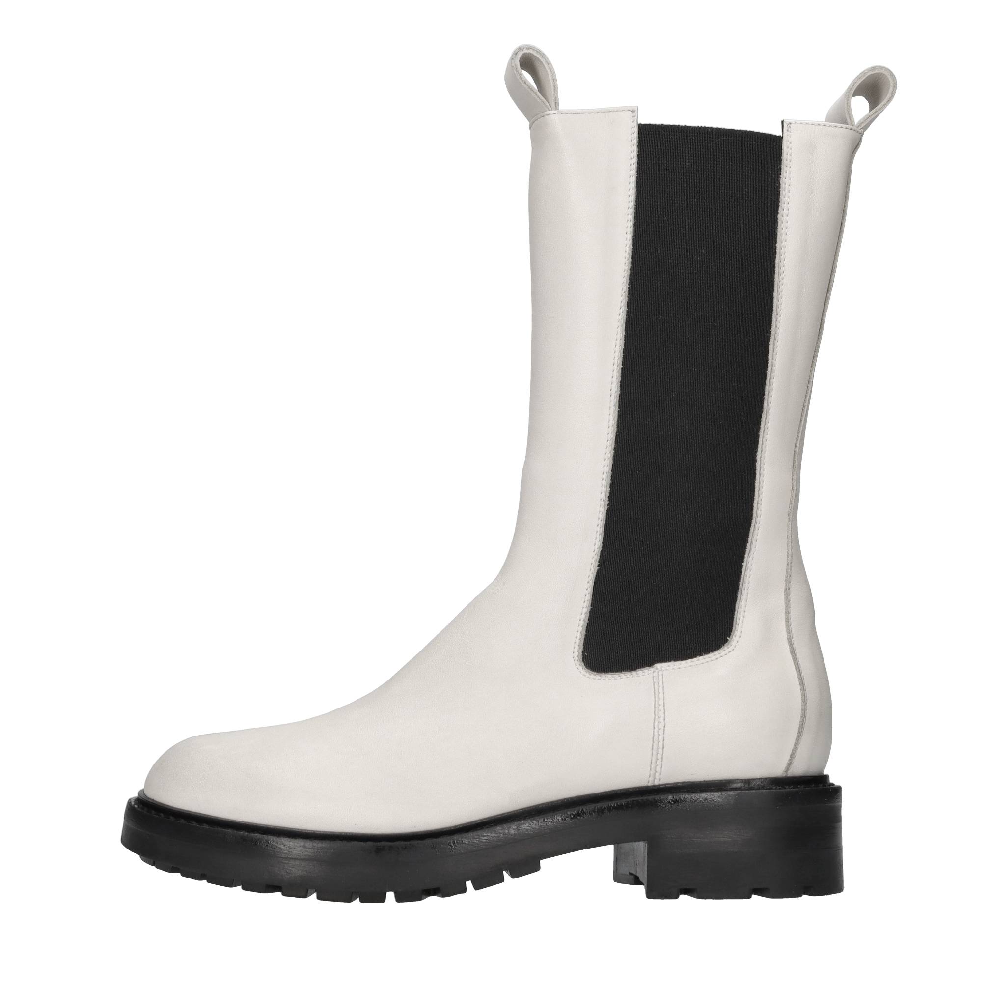 Elena Iachi Creme de bottes 318 €