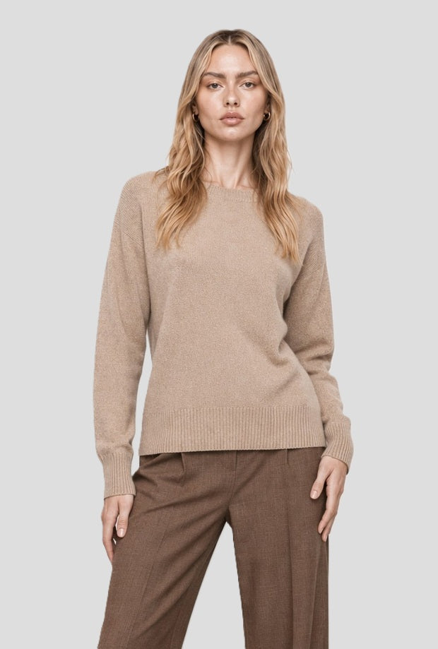 gebreide vrouw beige gouden