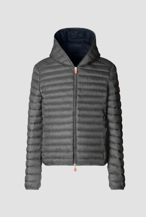 chaqueta dorada hombre gris