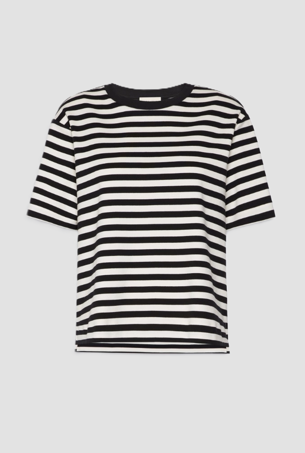 camiseta de rayas blancas