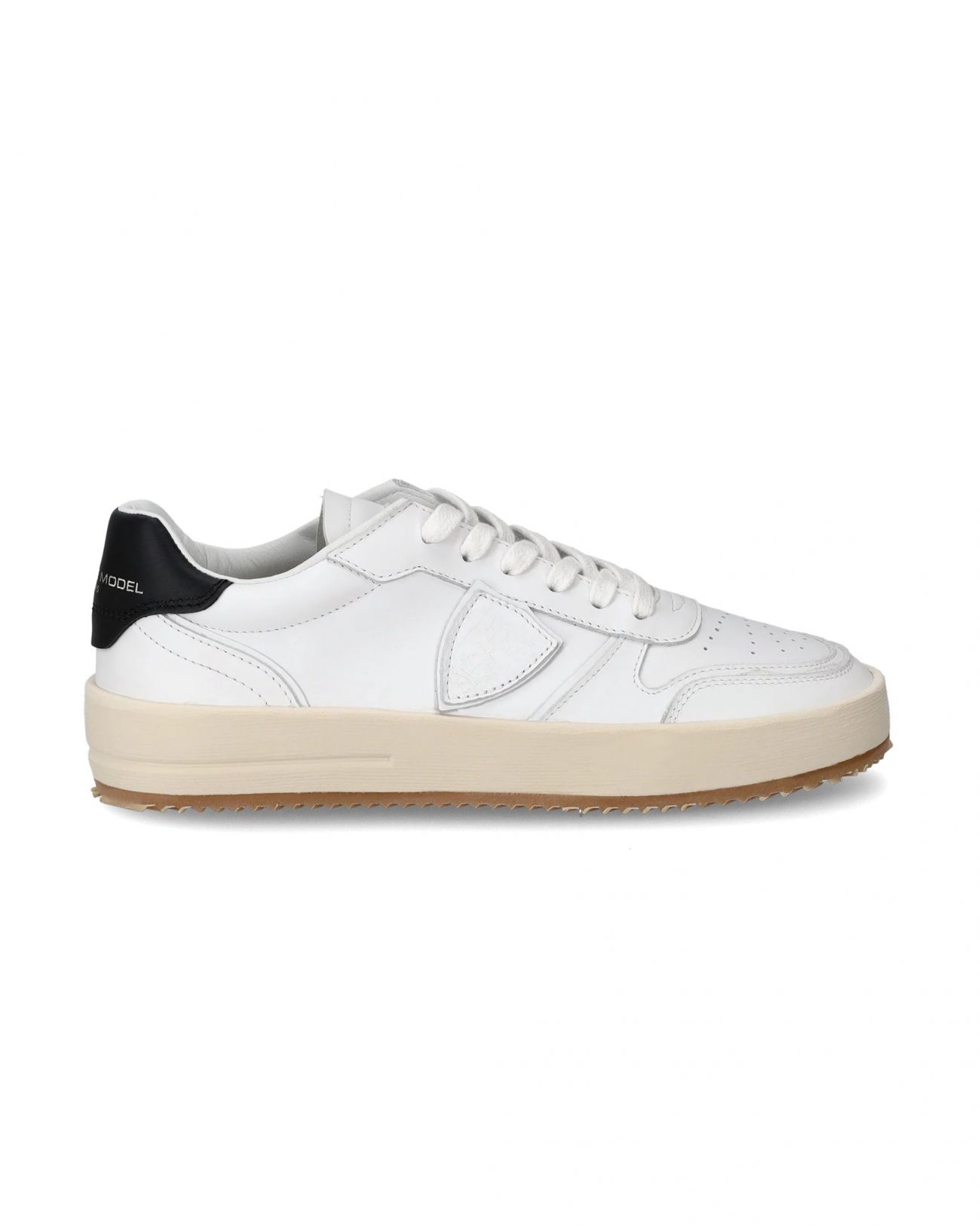 Philippe Model Women's Sneakers  Paris ♪ V002 - Nice Low Veau Blanc - Noir In White