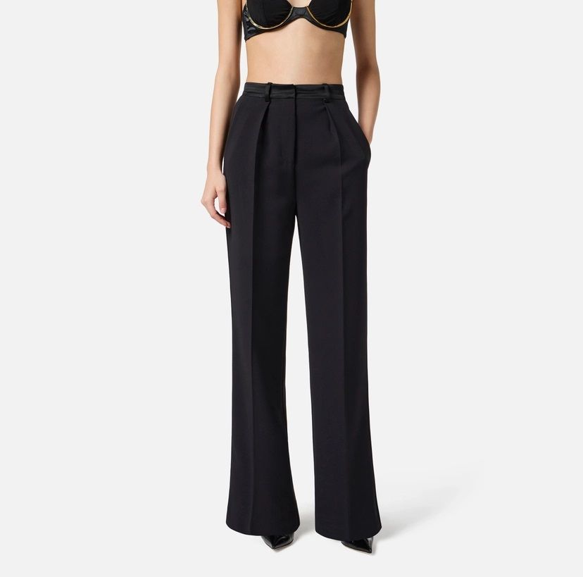 Elisabetta Franchi Women's Trousers  Pa12656e2 110 In Black