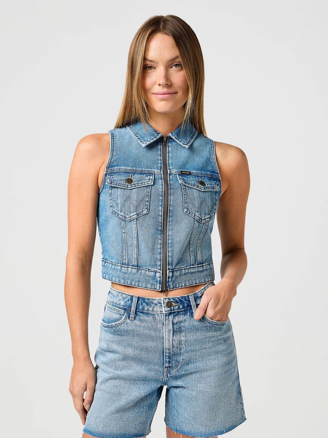 Wrangler Women's Outerwear And Jackets 112362590 Zip Front Vest Das In Blue