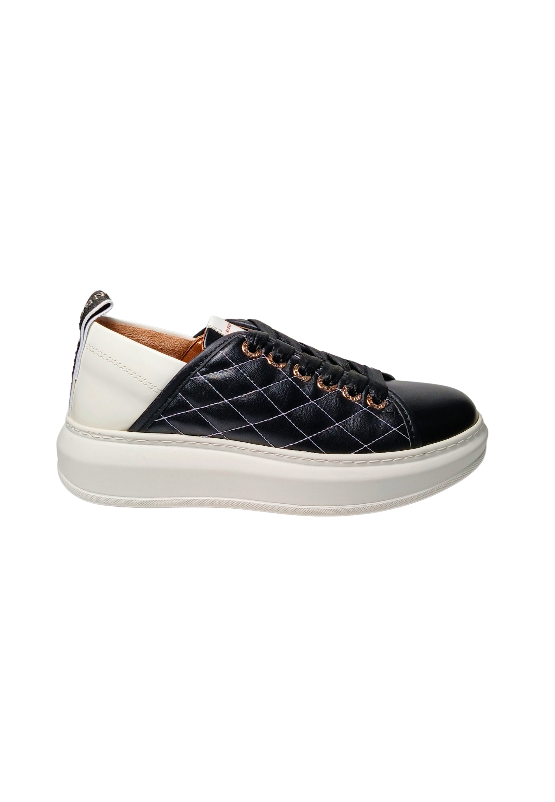 Womens Shoes Alexander Smith Wembley Woman-Black White