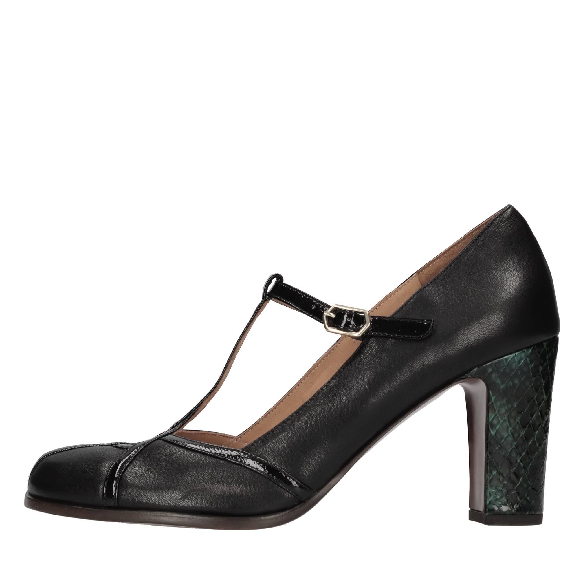 Chie Mihara Schoenen met zwarte hak