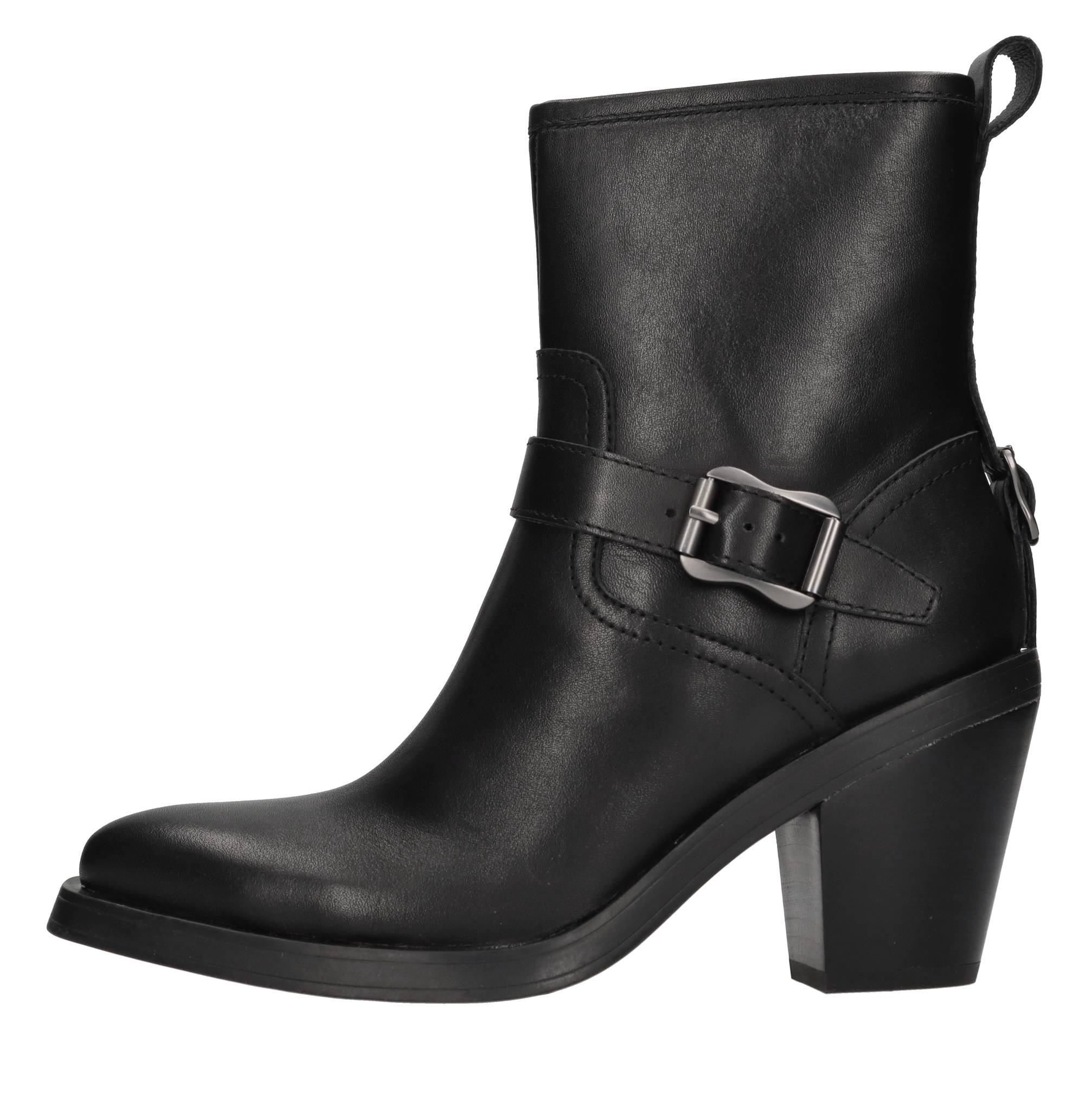 Ash Bottes noires
