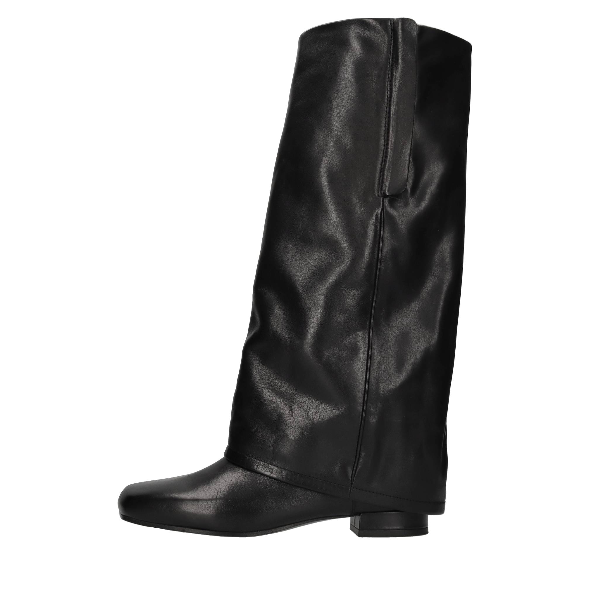 Ash Bottes noires 461 €