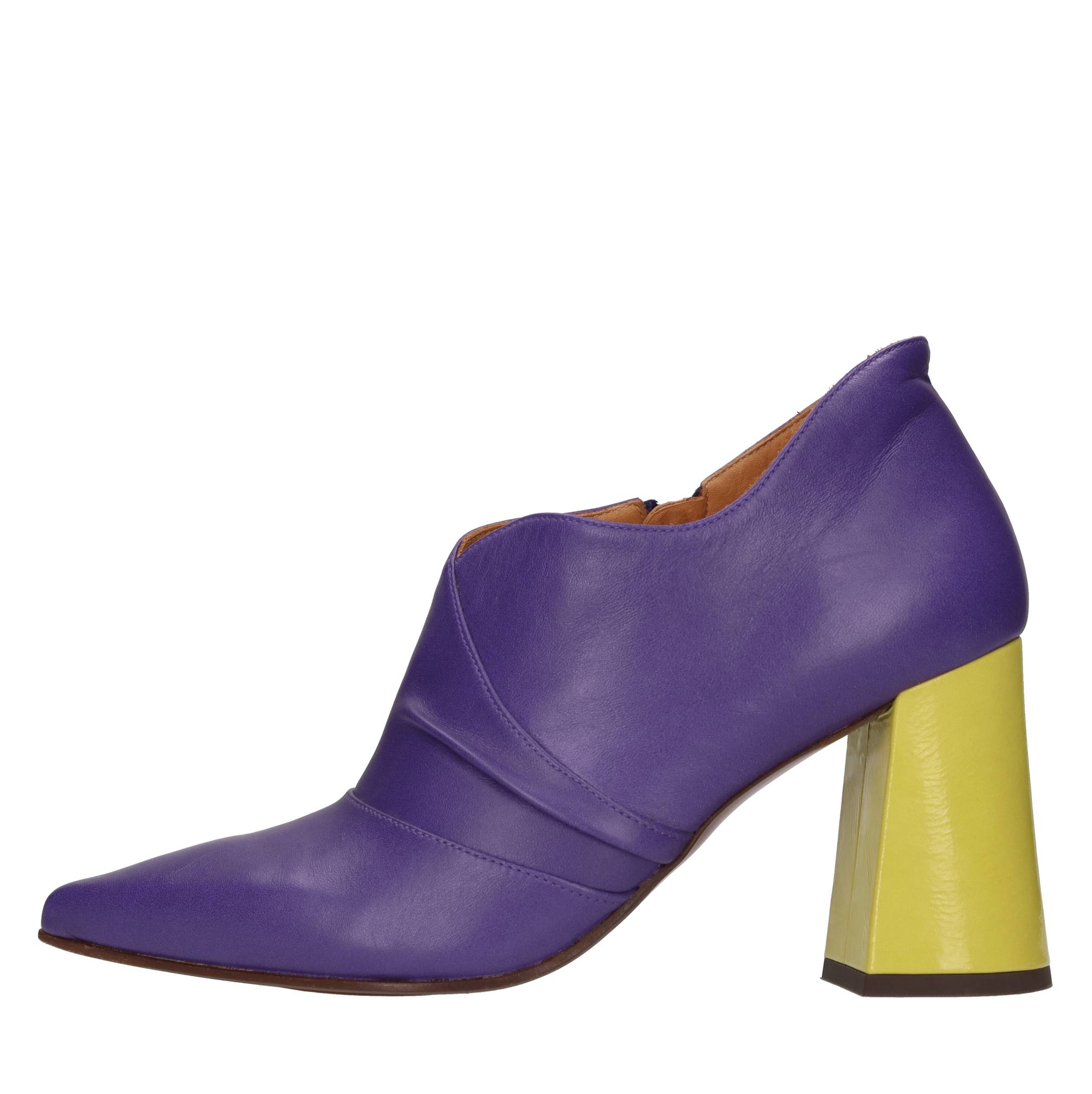 Chie Mihara Schoenen met hiel