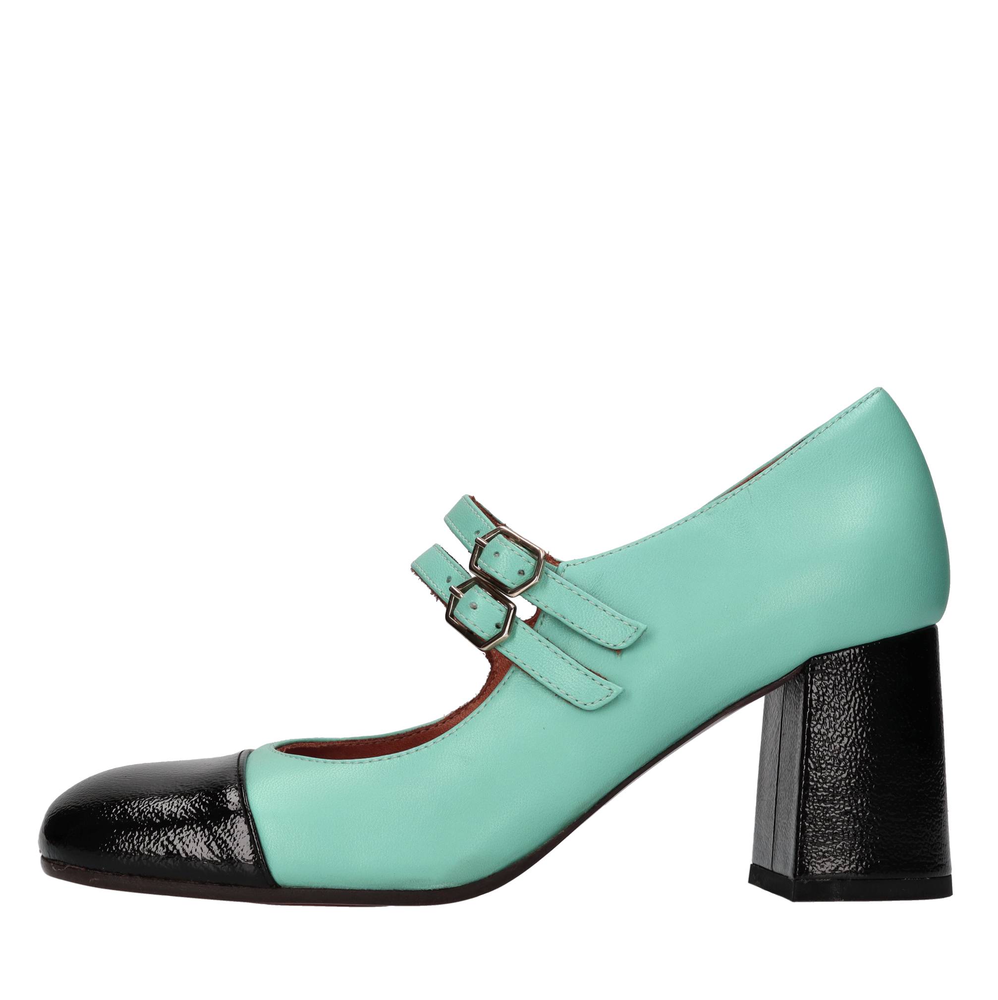 Chie Mihara Schoenen met groene hak