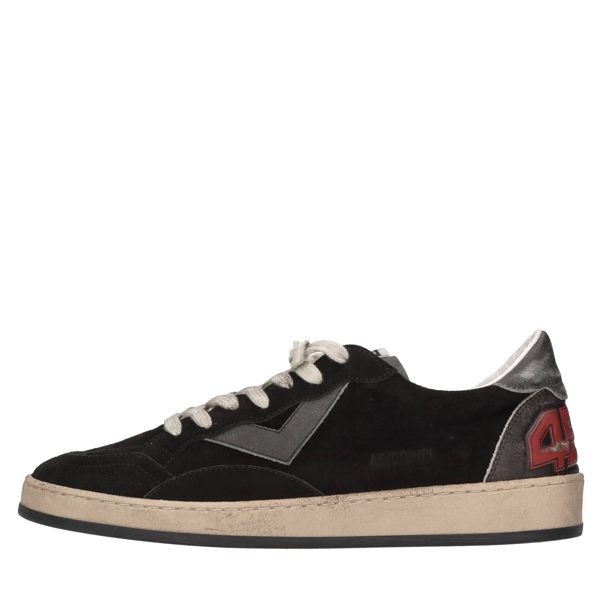 4b12 Schwarze Sneaker