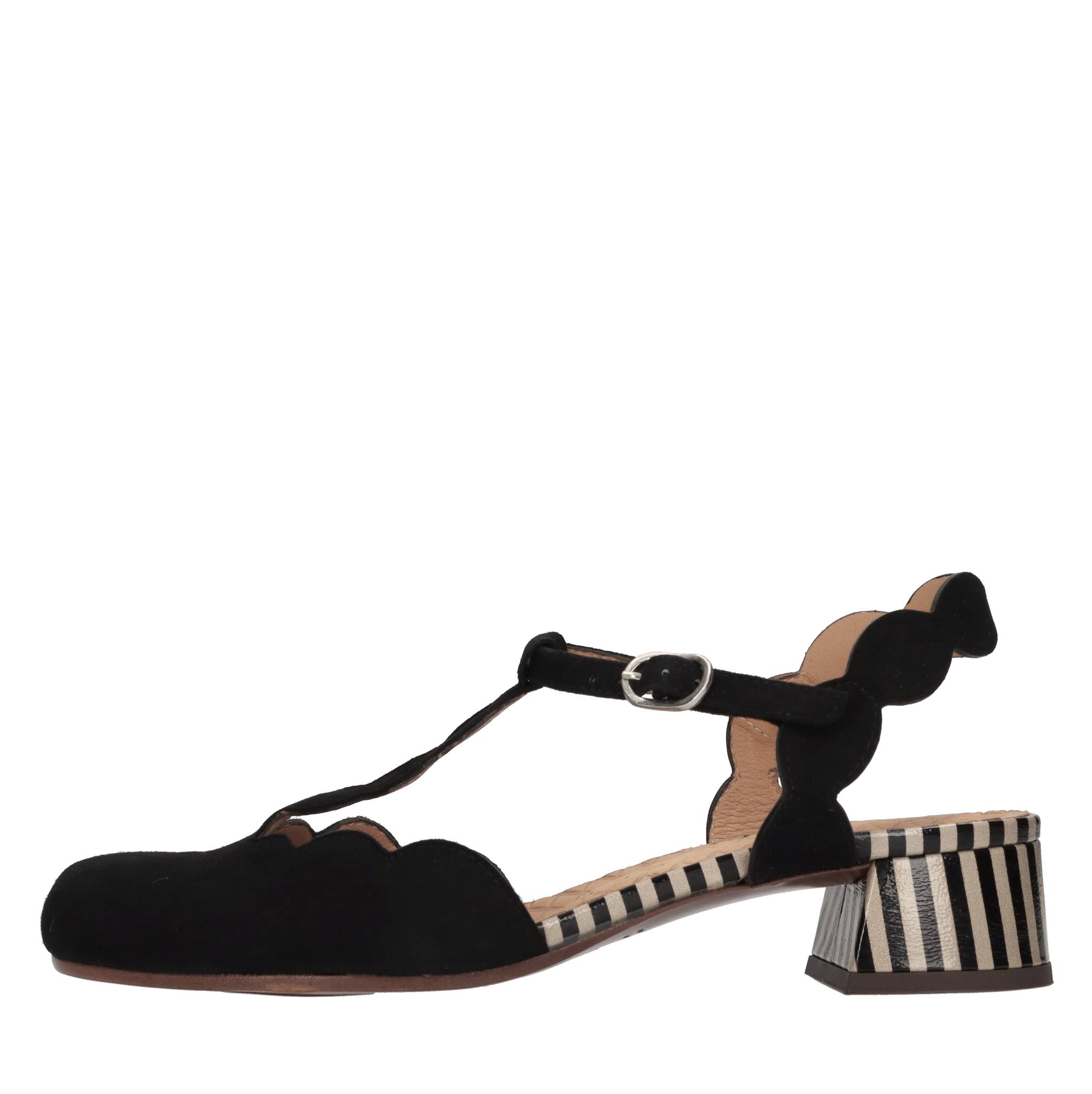 Chie Mihara Schoenen met zwarte hak