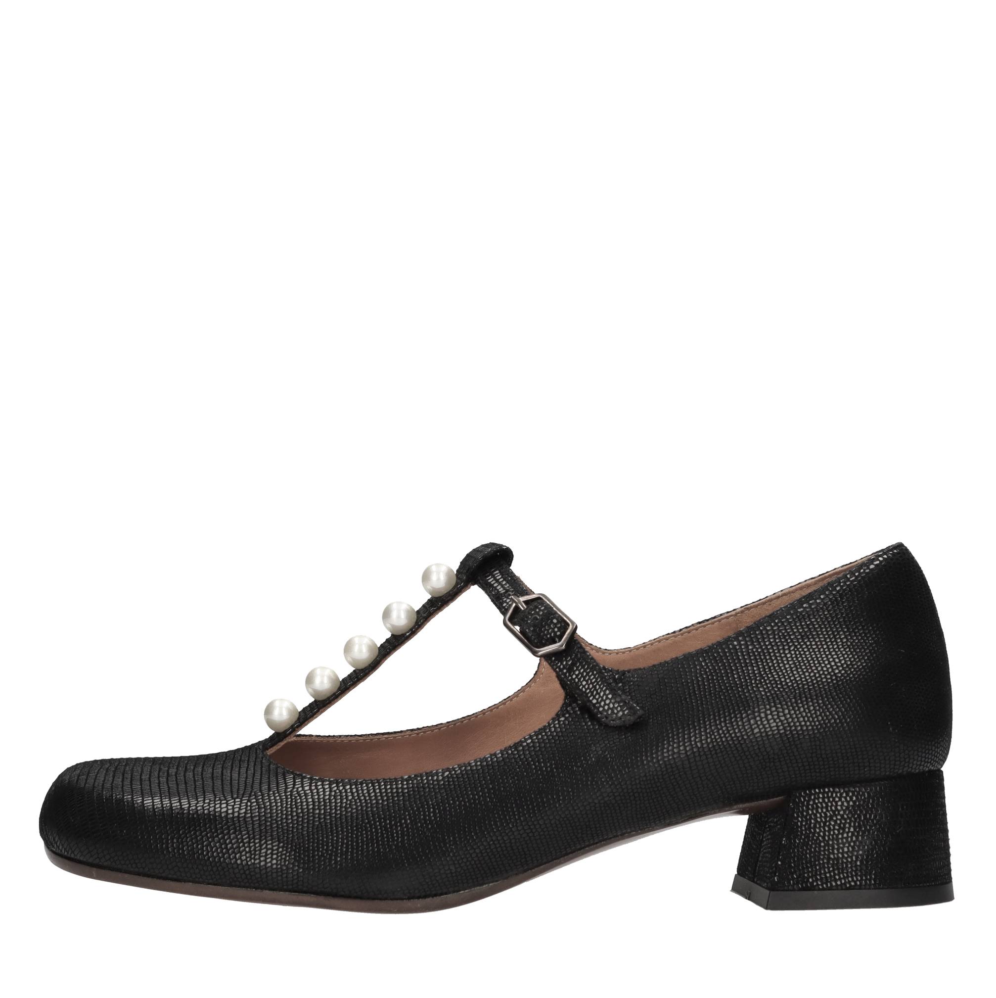 Chie Mihara Schoenen met zwarte hak