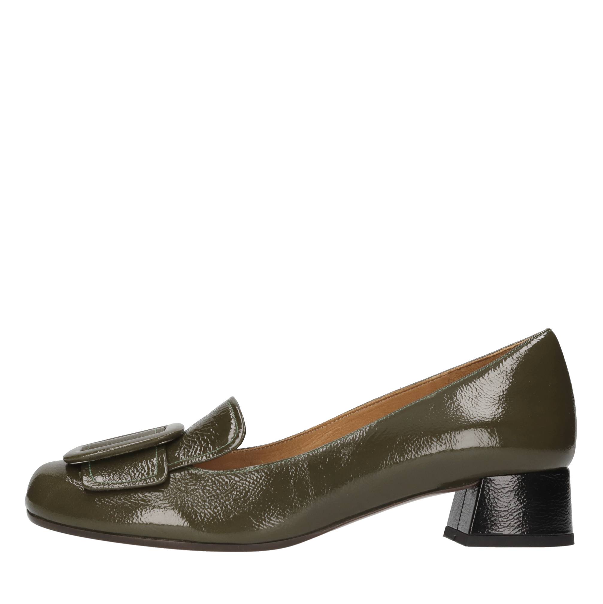 Chie Mihara Lage schoenen Groen