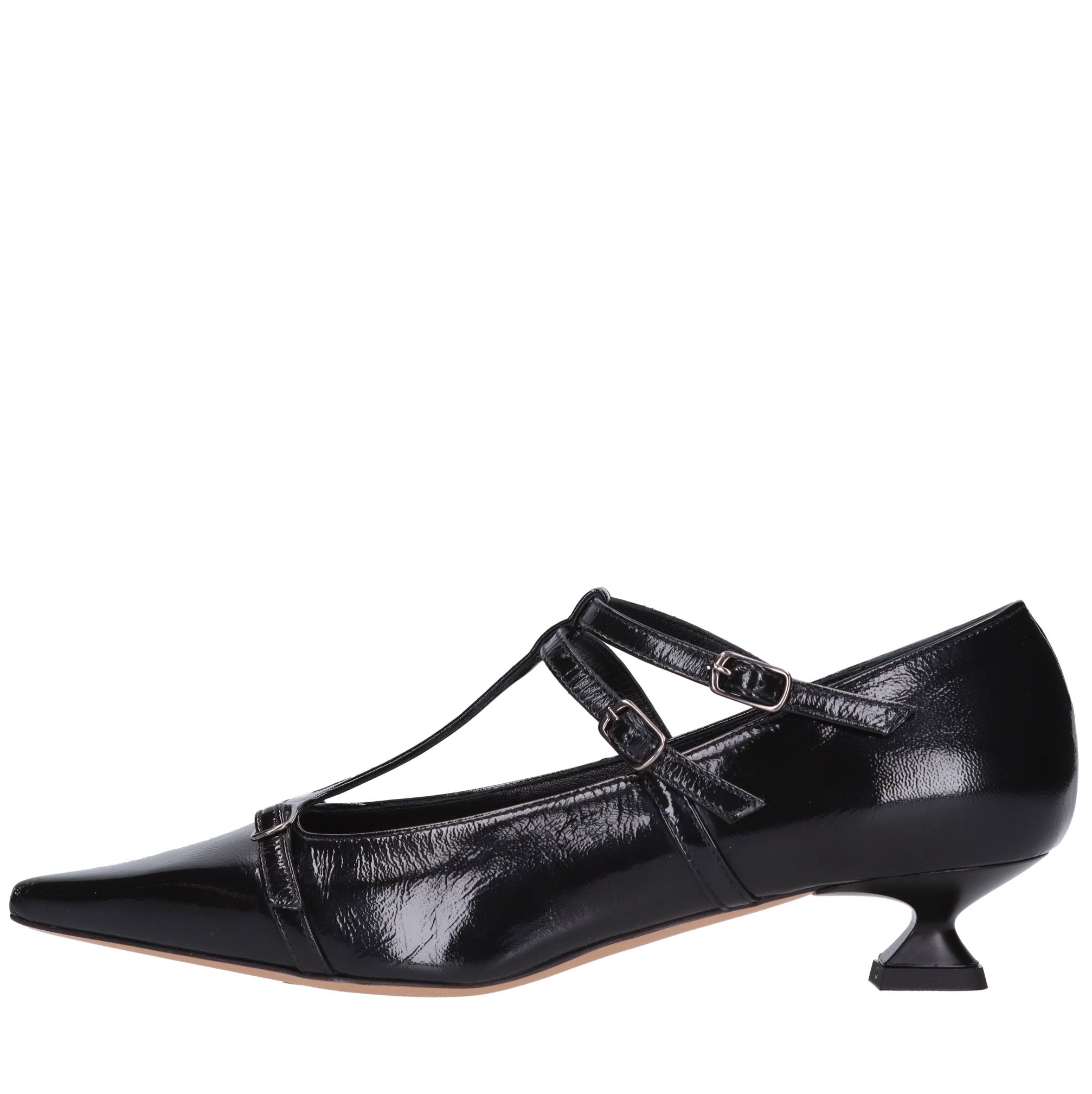 The Seller With Heel