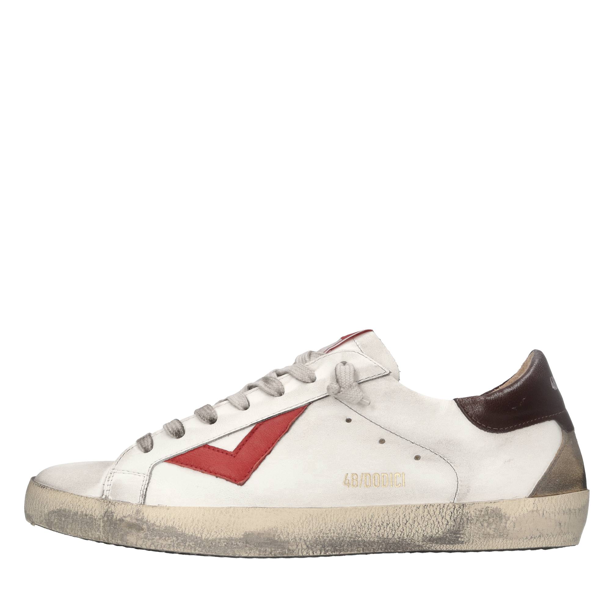 4b12 Weiße Sneaker