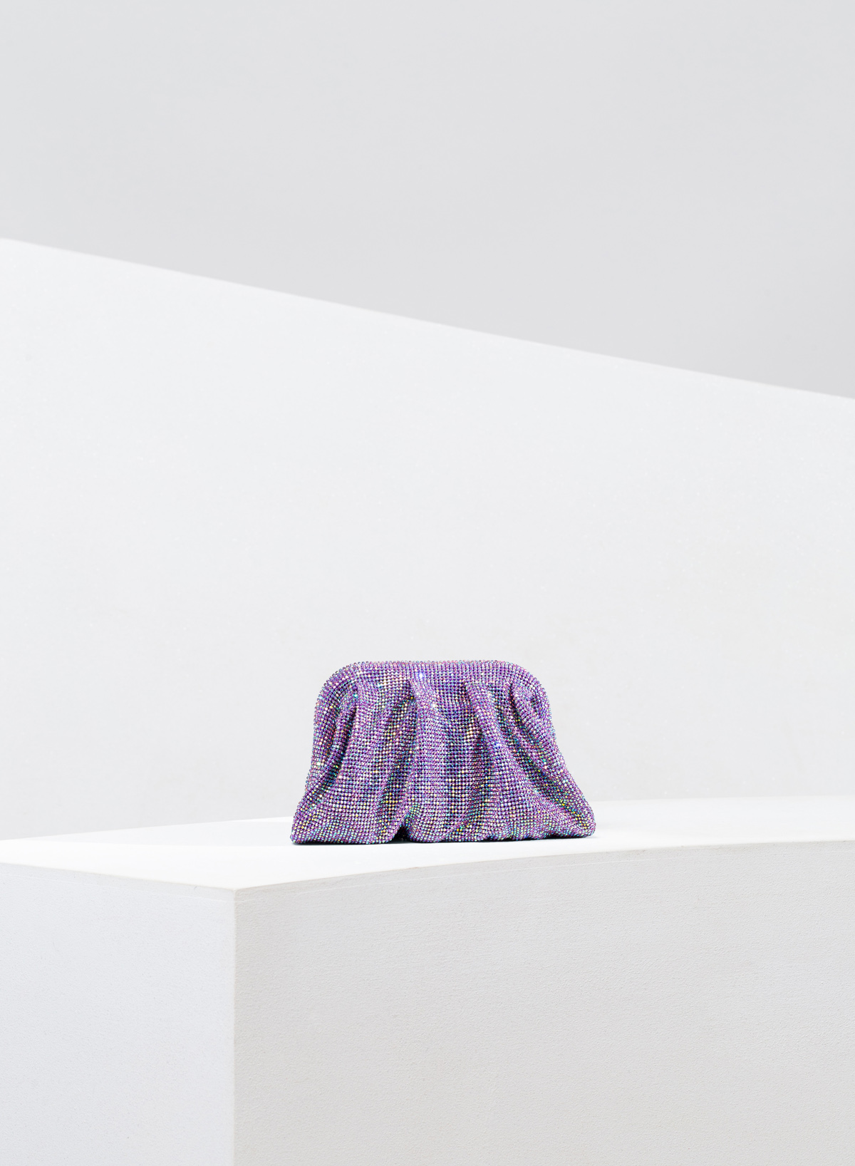 Benedetta Bruzziches Taschen. Viola