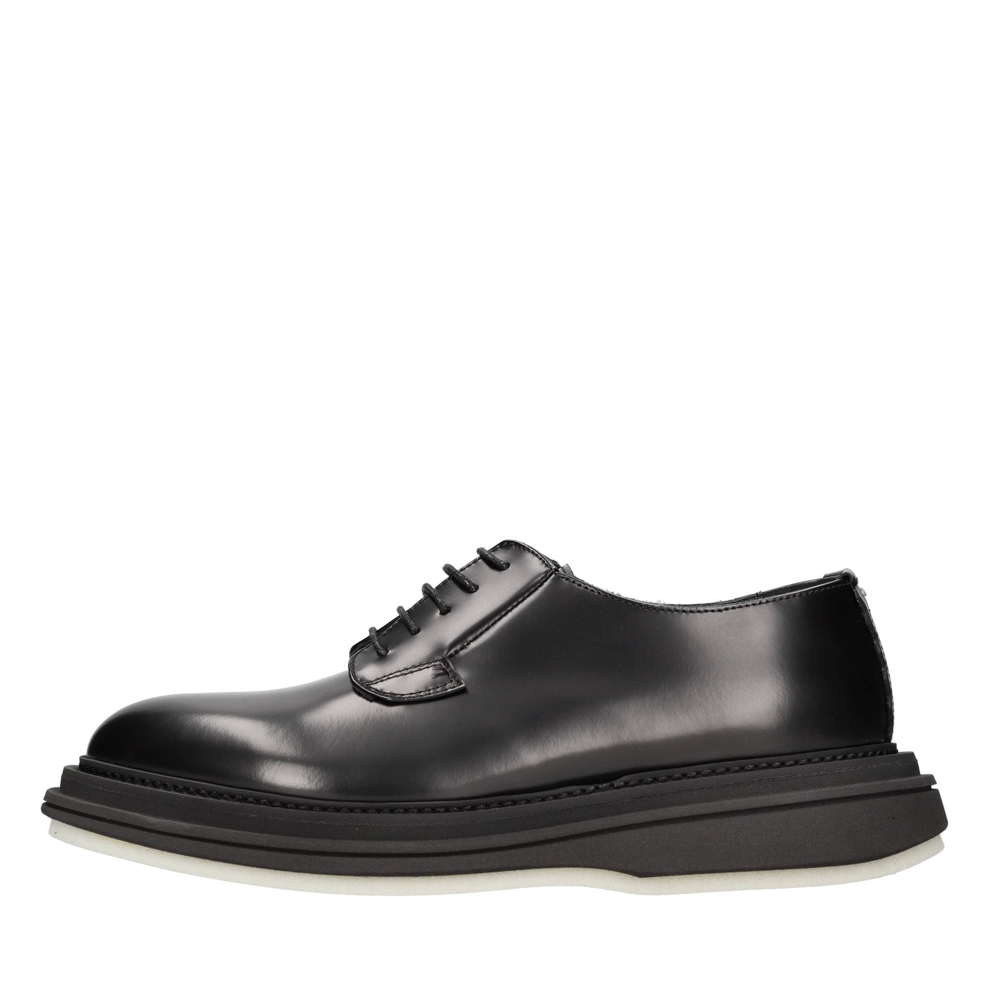 The-antipode Low Shoes Black