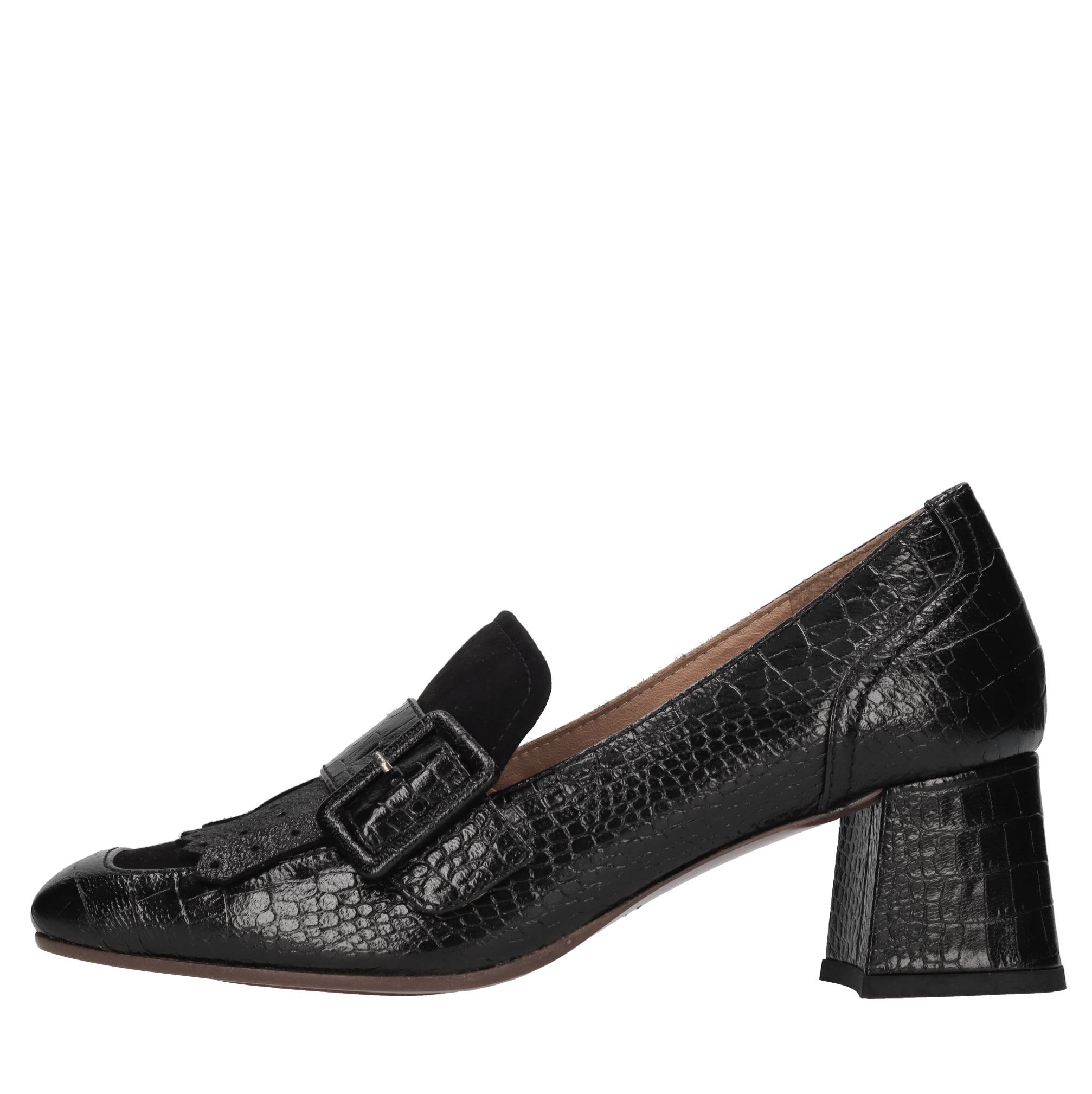 Chie Mihara Niedrig Schuhe Schwarz