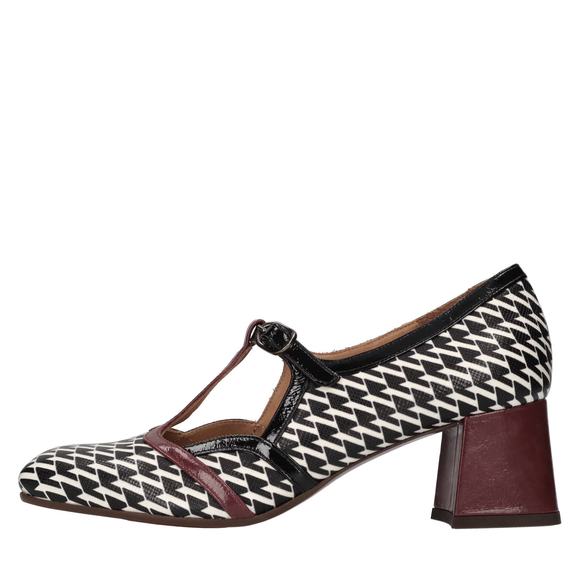 Chie Mihara Schoenen met multicolor hiel