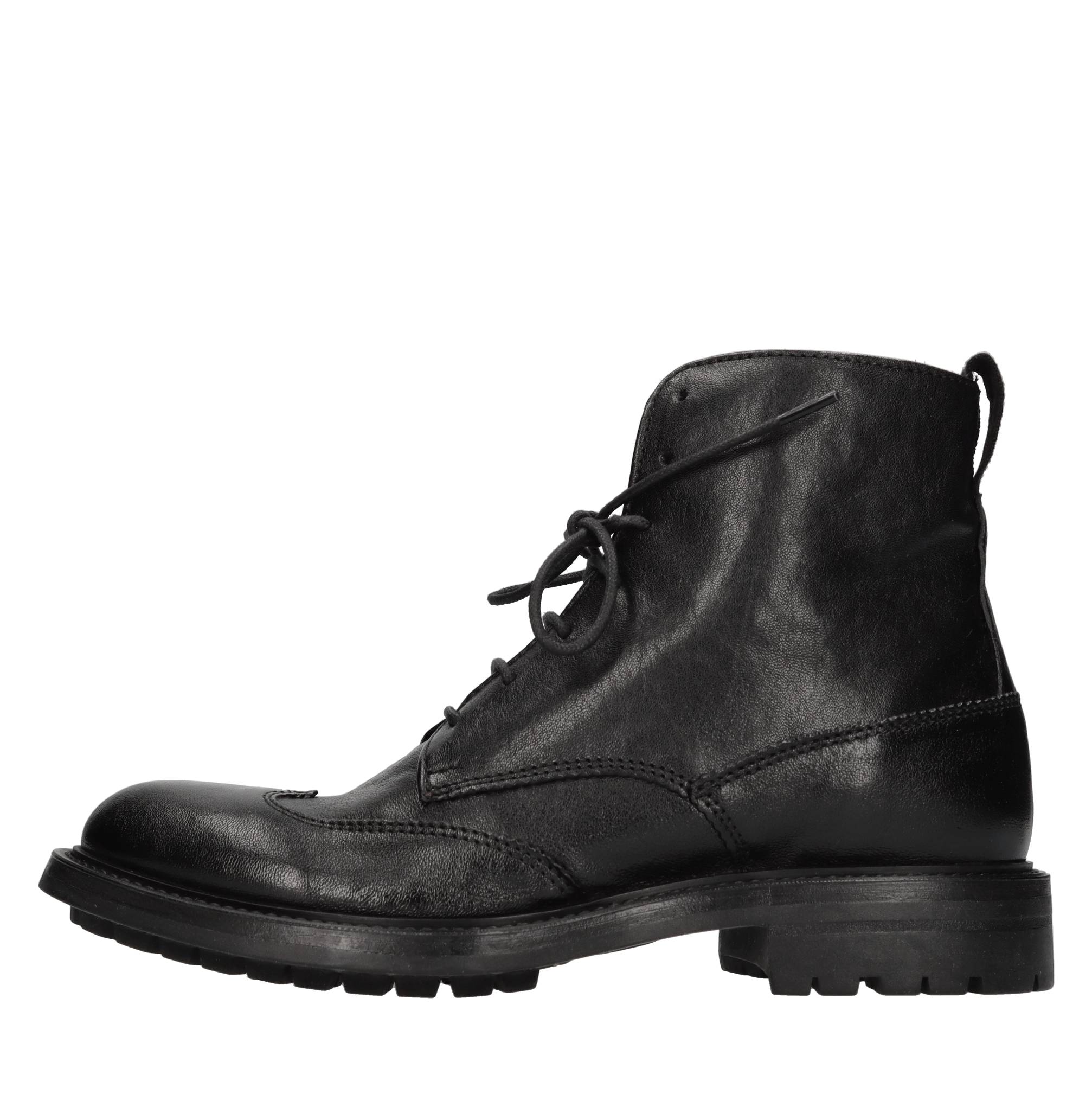 Hundred 100 Bottes noires 203 €