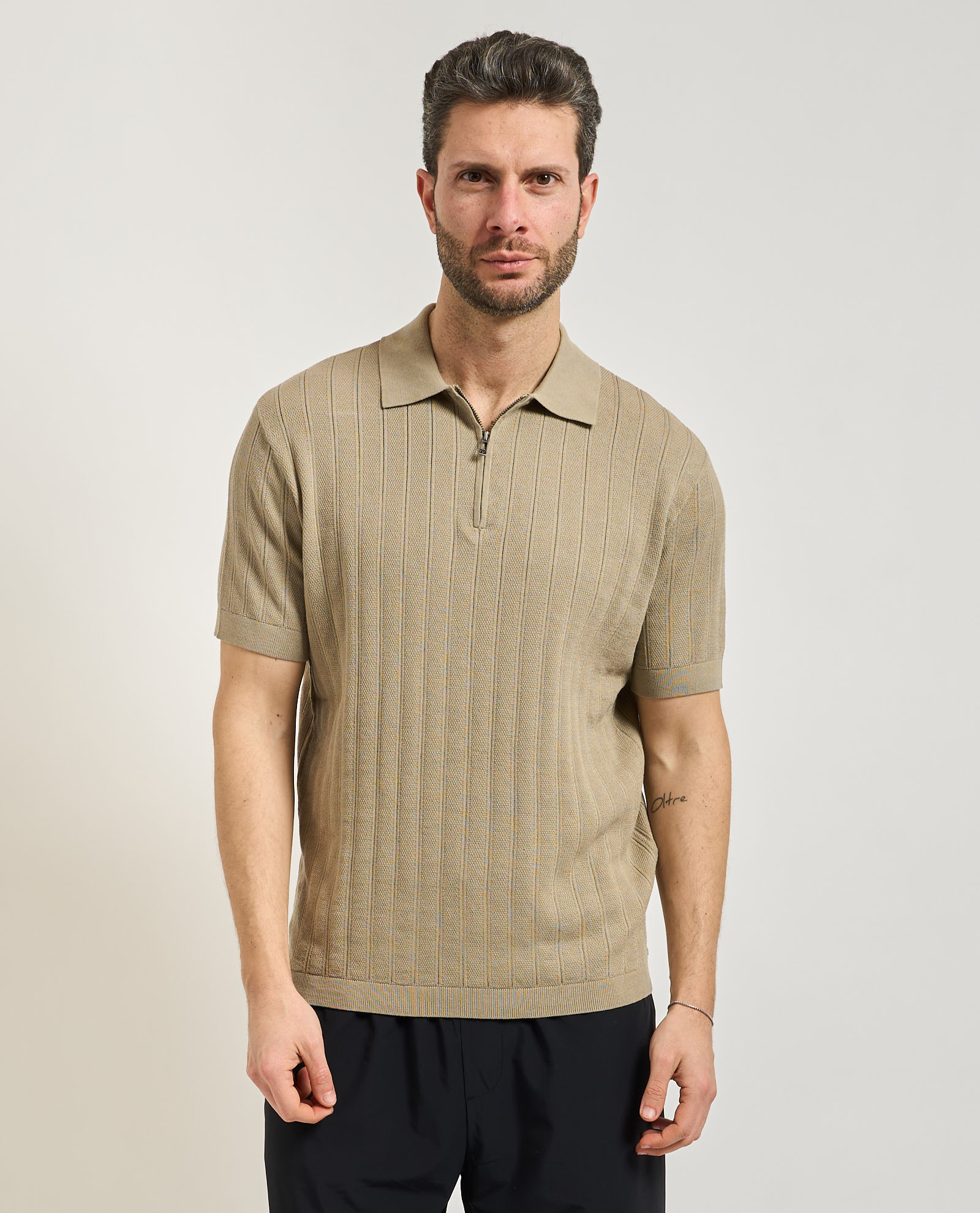 Armani Exchange T-shirt et Polo Beige 132 €